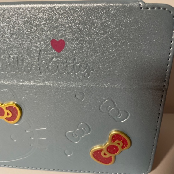 🍀 Hello Kitty Leather Case for iPad Mini - Blue 2 Bow Generation 1/2/3 NEW 🍀 - Picture 4 of 7